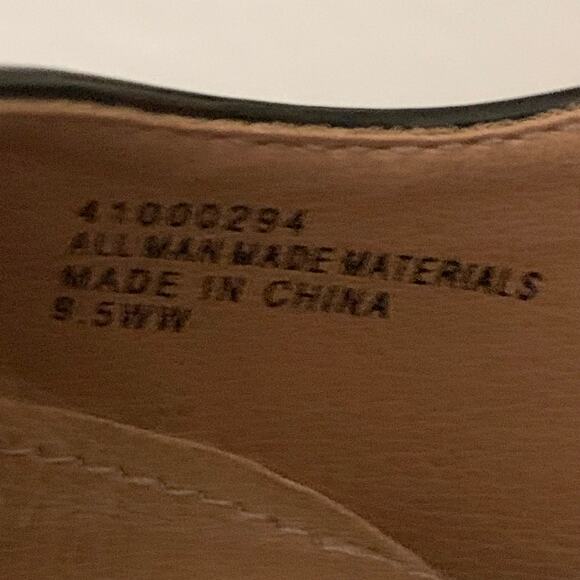 TORRID Women's Slingback Squared Toe Block Heel Black Patent Size 9.5WW - Picture 3 of 11